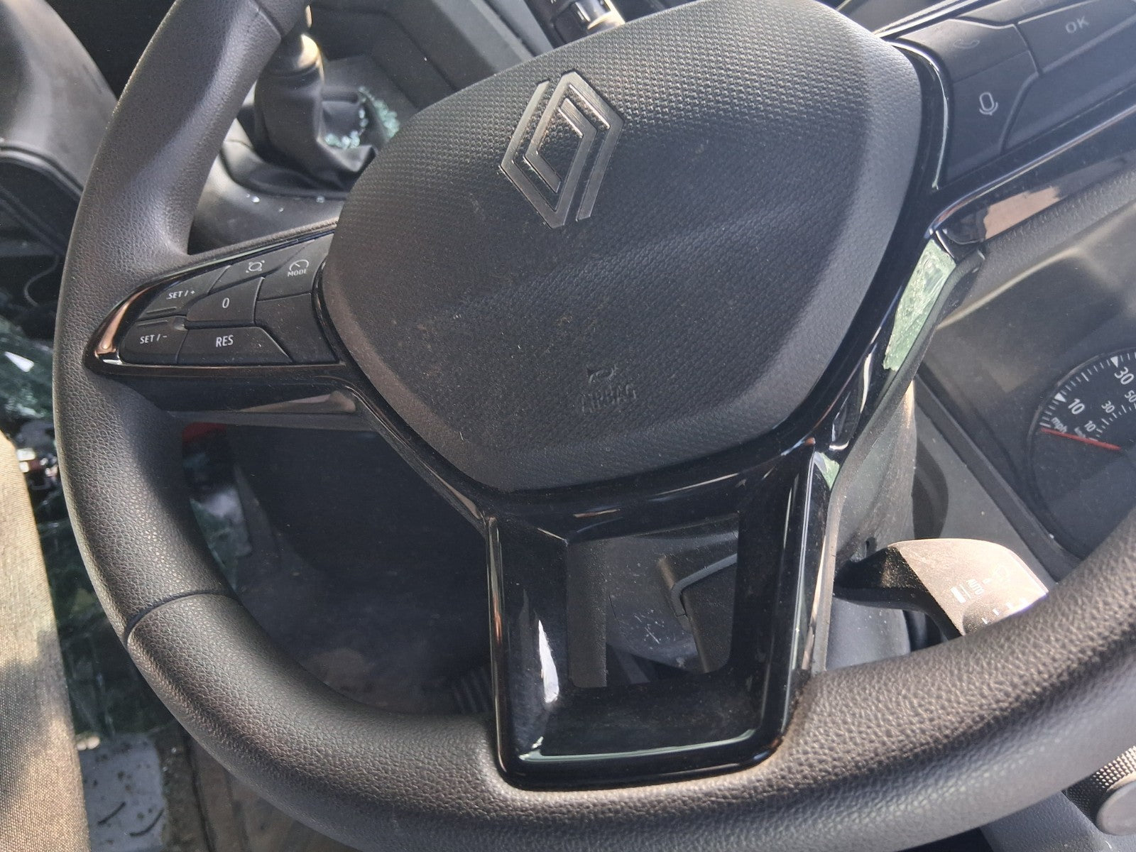 2025 RENAULT MASTER MK4 3 SPOKE MULTIFUNCTION LEATHER STEERING WHEEL NO AIRBAG