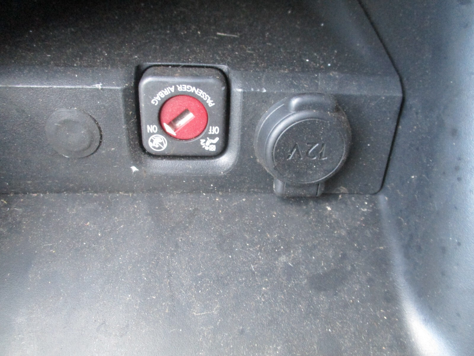 2021 VAUXHALL VIVARO DASHBOARD STORAGE & 12V SOCKET 9808591877