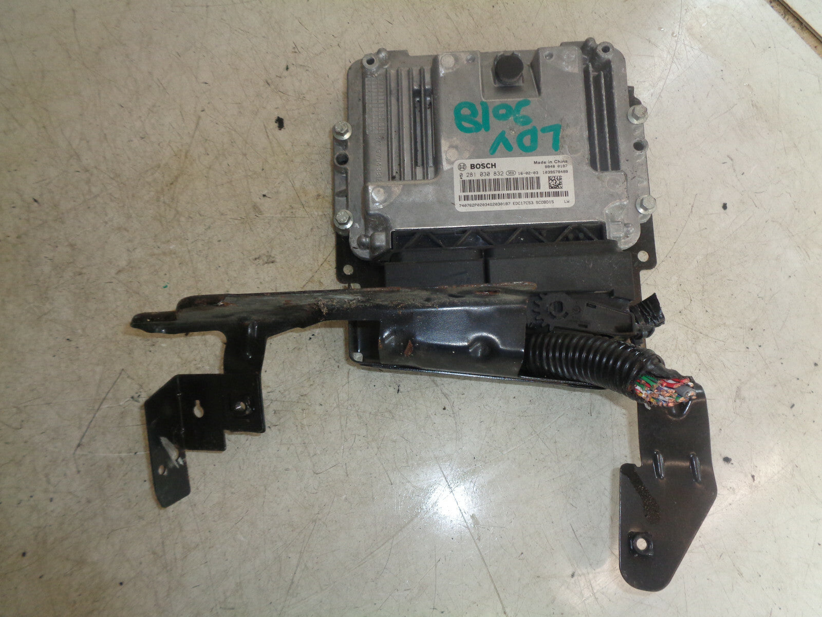 SAIC LDV MAXUS V80 2018 2.5 DIESEL ECU ENGINE CONTROL MODULE UNIT 0281030832
