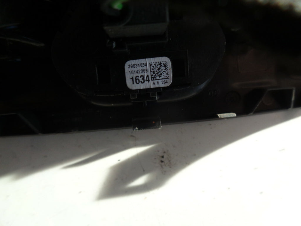 VAUXHALL CORSA E 2014-2019 1.2 PETROL CENTRE DASH TRIM + AIR VENTS+HAZARD SWITCH