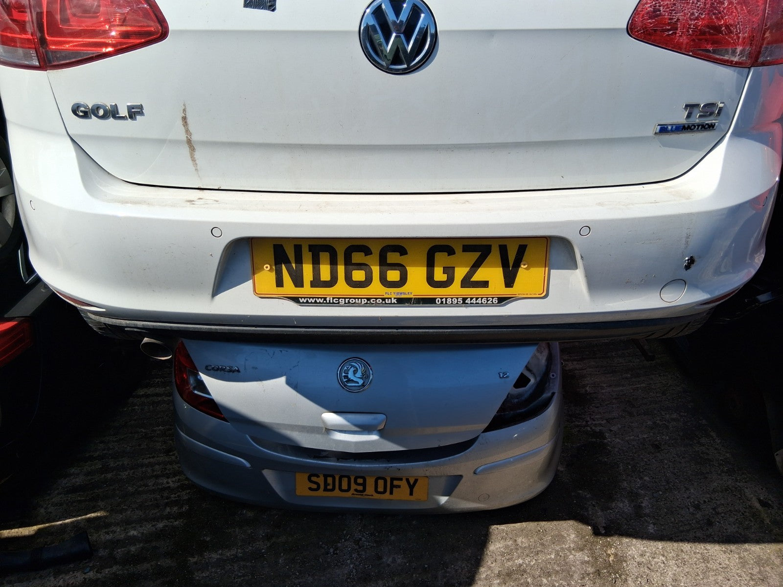 2016 VOLKSWAGEN GOLF MK7 REAR COMPLETE BUMPER WITH PDC SENSORS PURE WHITE LC9A