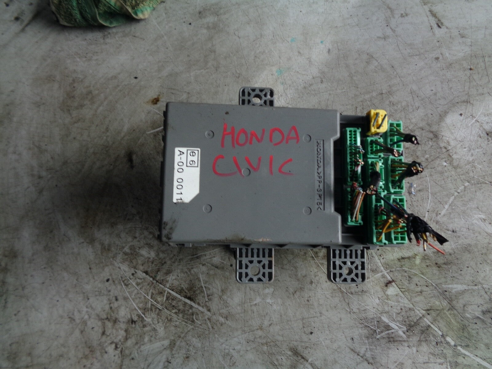 HONDA CIVIC MK8 2007 FUSE BOX SMG E030