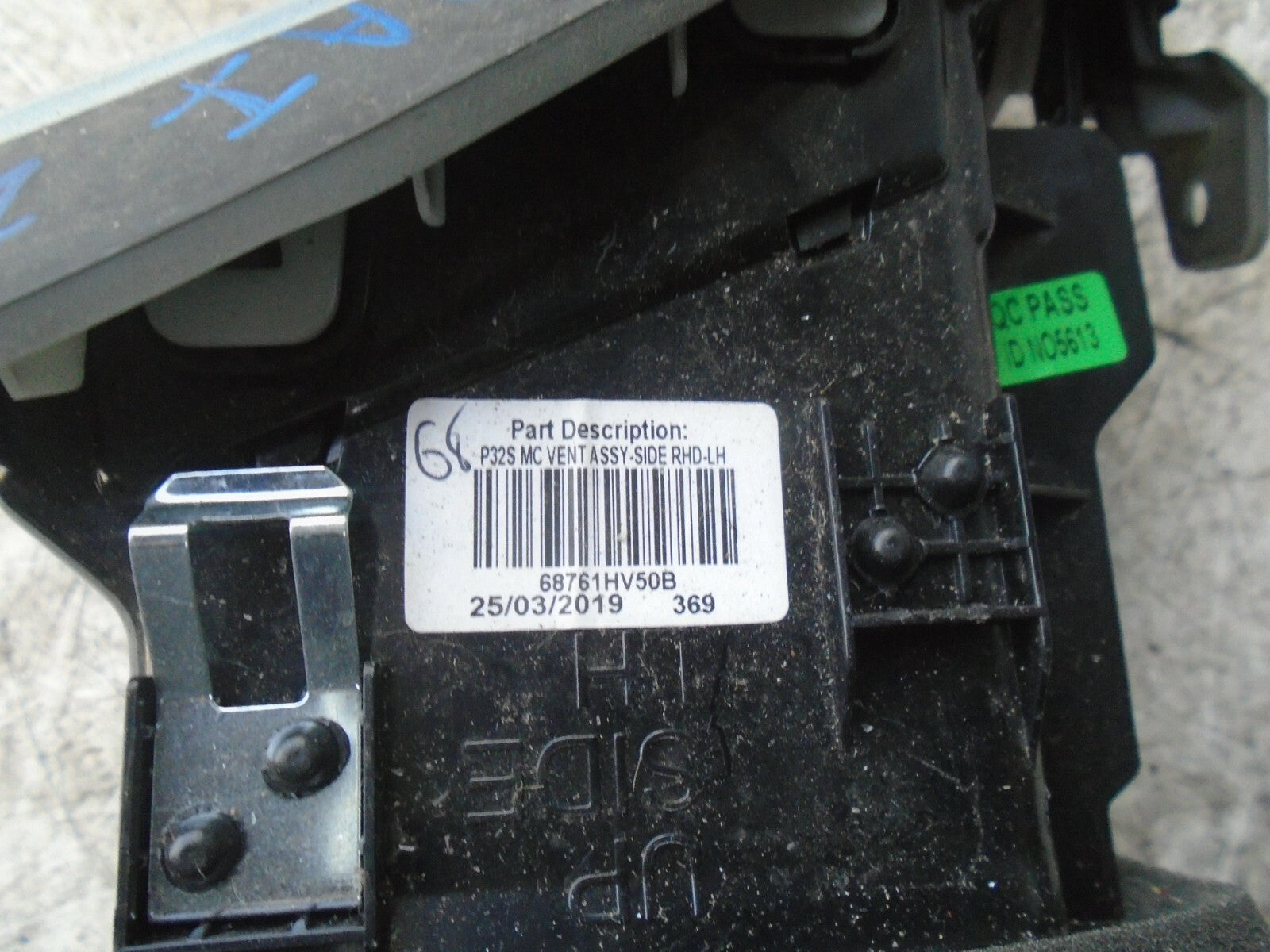 NISSAN QASHQAI J11 MK2 2019 NSF FRONT PASSENGER SIDE DASHBOARD AIR VENT