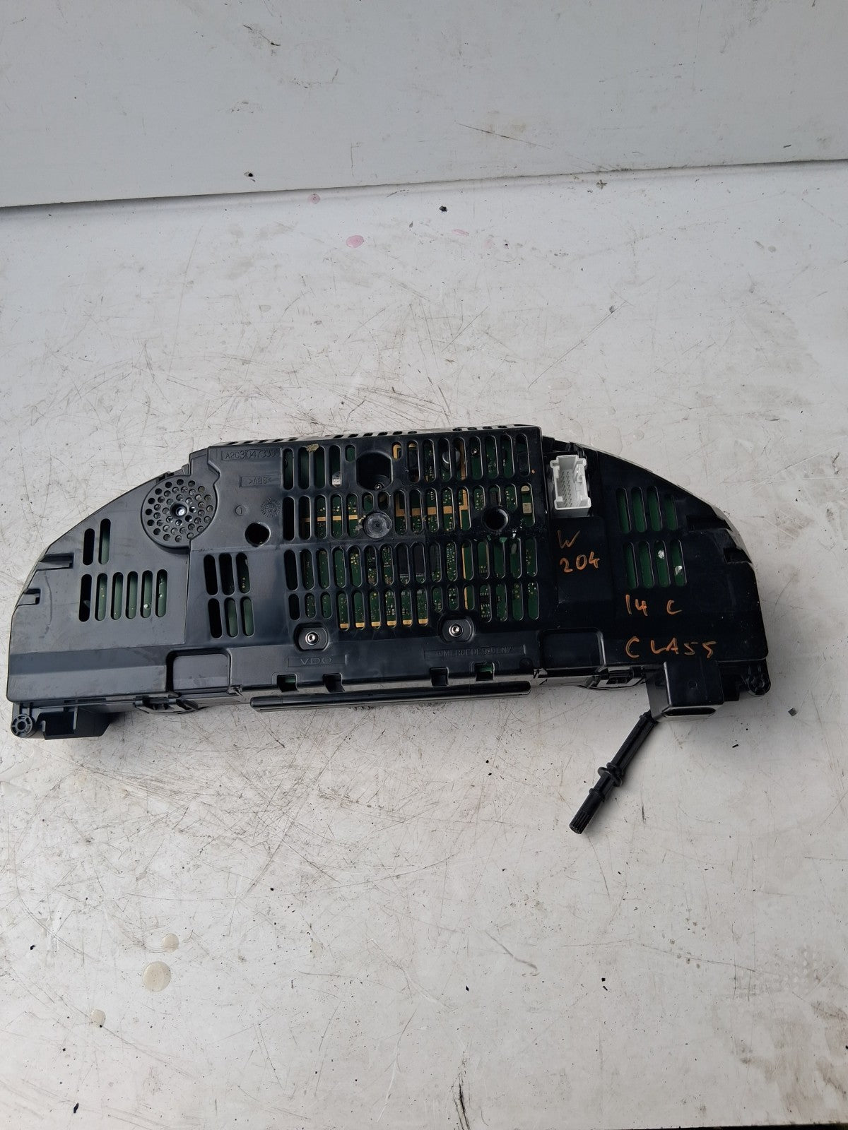 2014 MERCEDES-BENZ C-CLASS W204 INSTRUMENT CLUSTER MPH A2C30473300