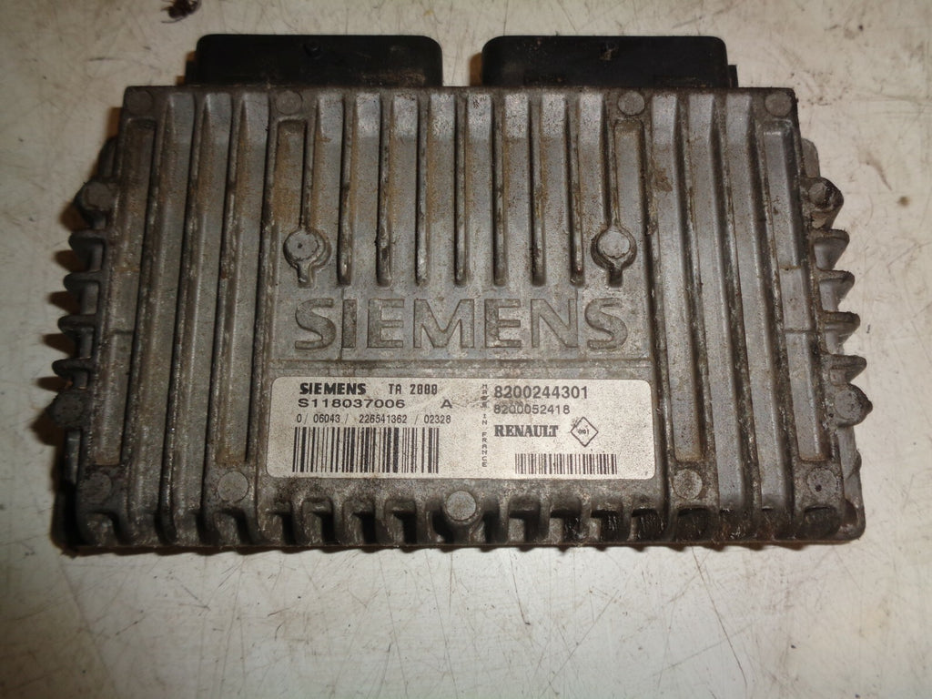 RENAULT KANGOO 2004 MK1 ECU ENGINE CONTROL MODULE UNIT 8200052418