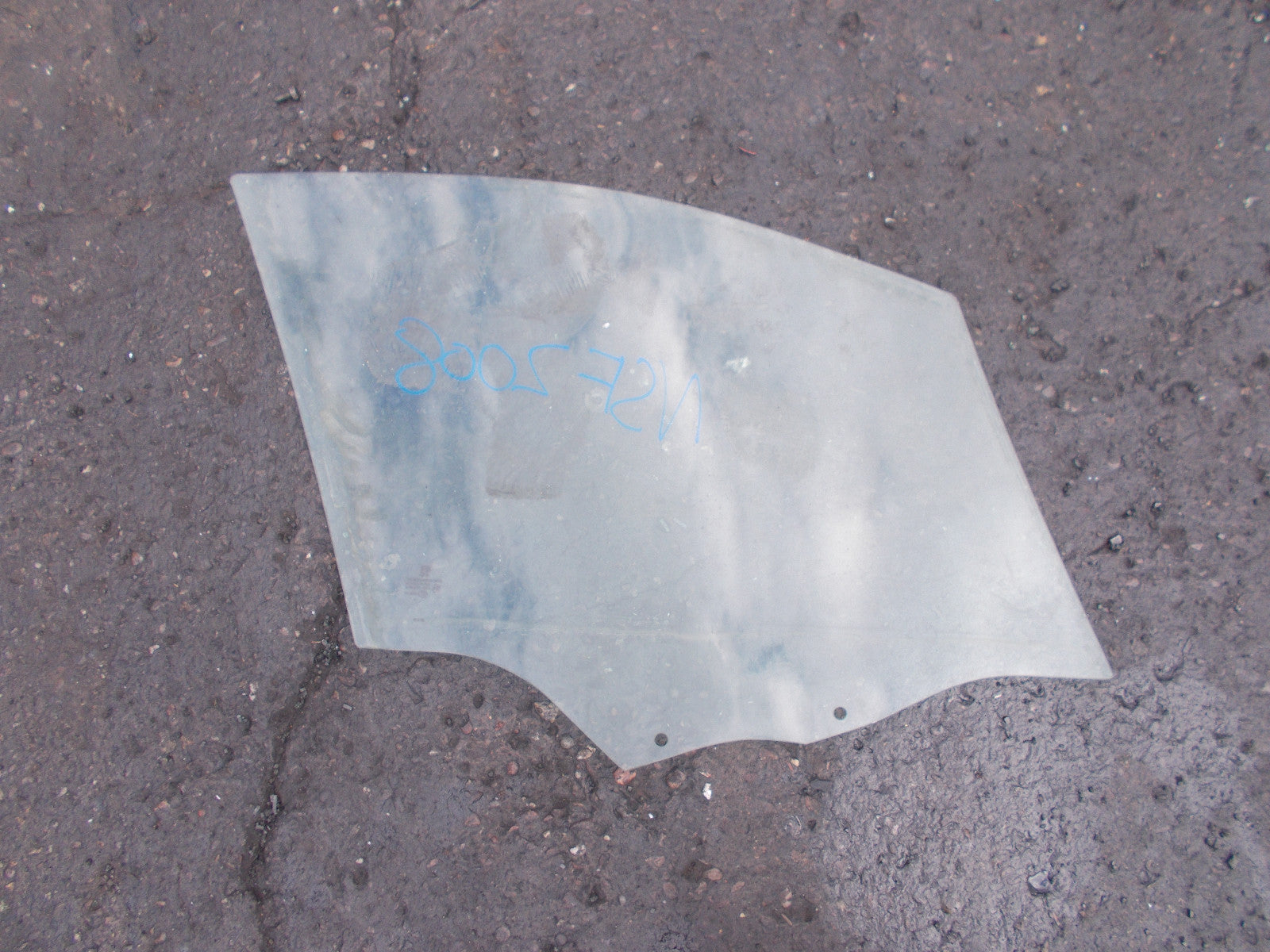 PEUGEOT 2008 2015 NEAR SIDE FRONT NSF PASSENGER SIDE FRONT GLASS