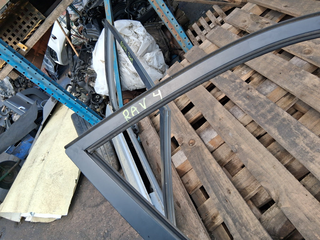 TOYOTA RAV 4 MK2 2003 OSF DRIVER SIDE FRONT BARE DOOR SILVER