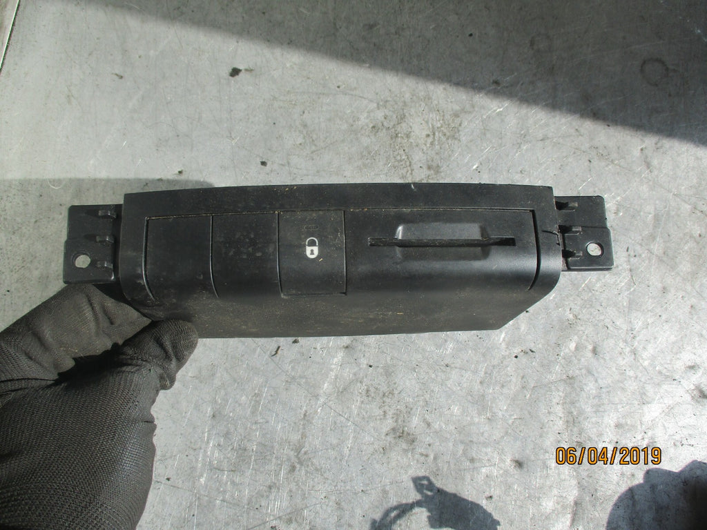 PEUGEOT 207 CENTRAL DOOR LOCKING SWITCH