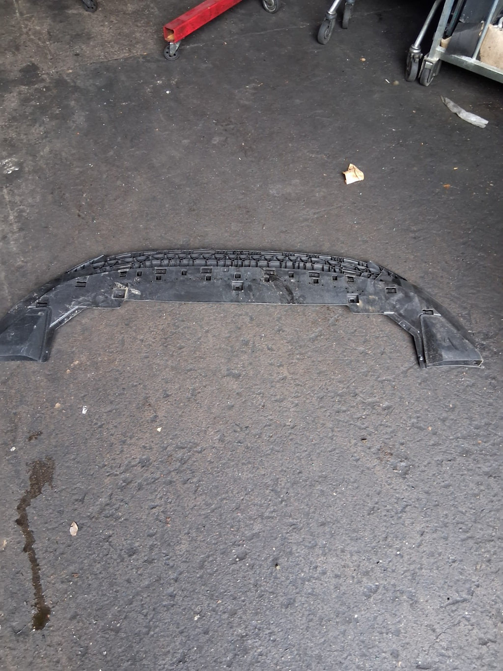 2025 AUDI A3 FRONT BUMPER UNDERTRAY COVER 8Y0807233C