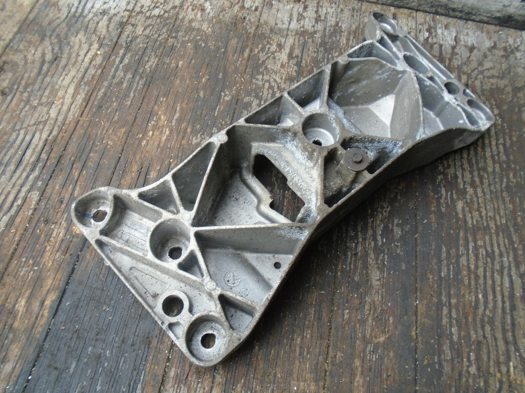 BMW 5 SERIES GT F07 AUTOMATIC GEARBOX MOUNT BRACKET 6781222