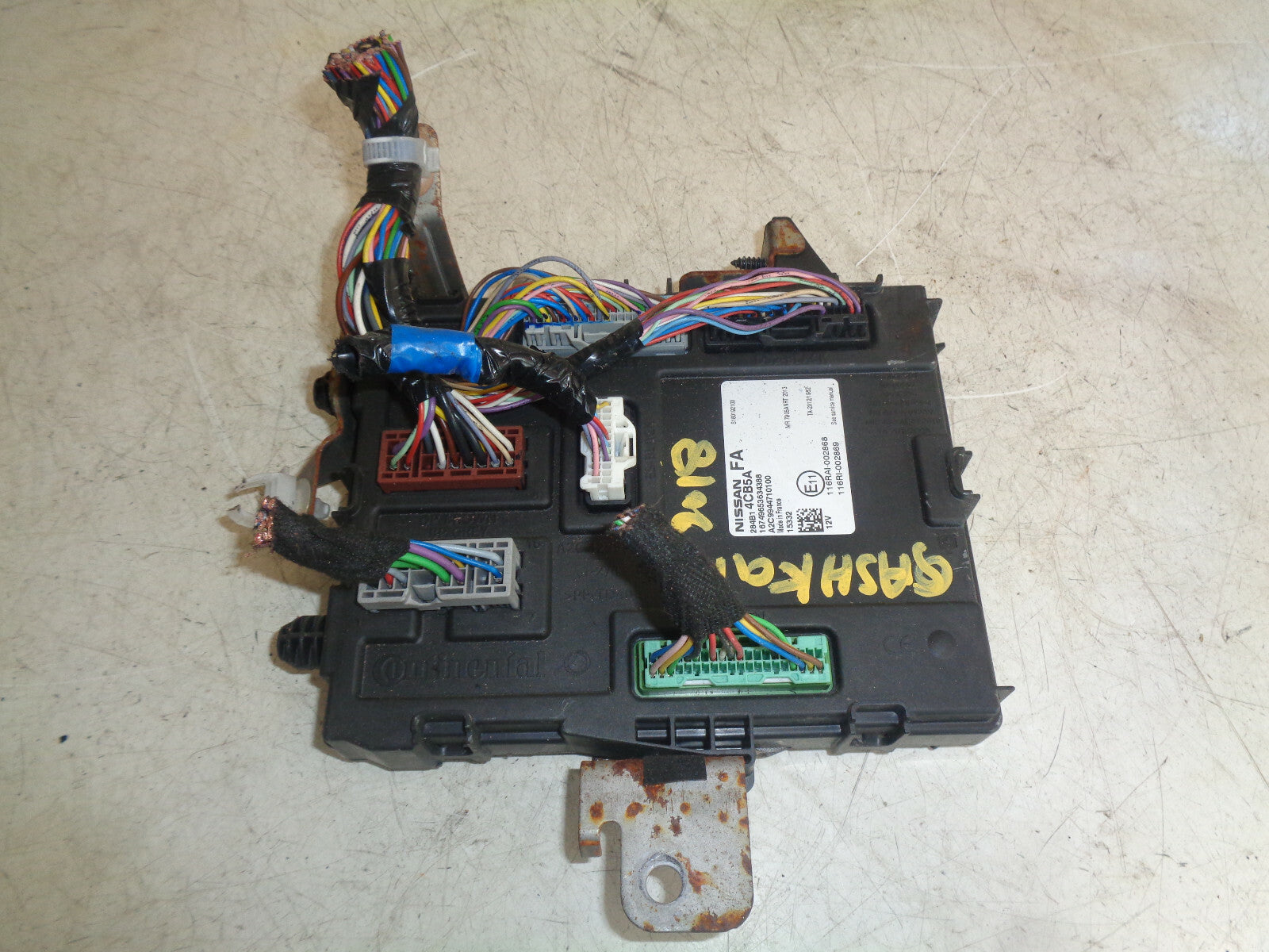 NISSAN QASHQAI J11 MK2 2018 BODY CONTROL MODULE 284B14CB5A DAMAGED