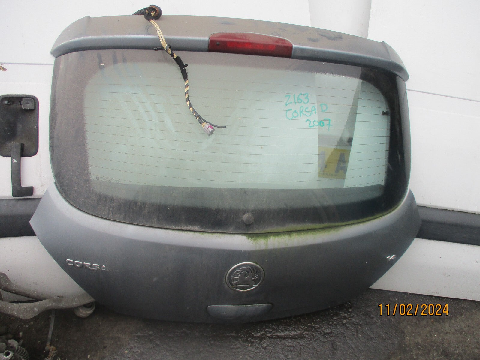 VAUXHALL CORSA D 2007 3 DOOR REAR COMPLETE TAILGATE BOOTLID LIGHTING SILVER Z163