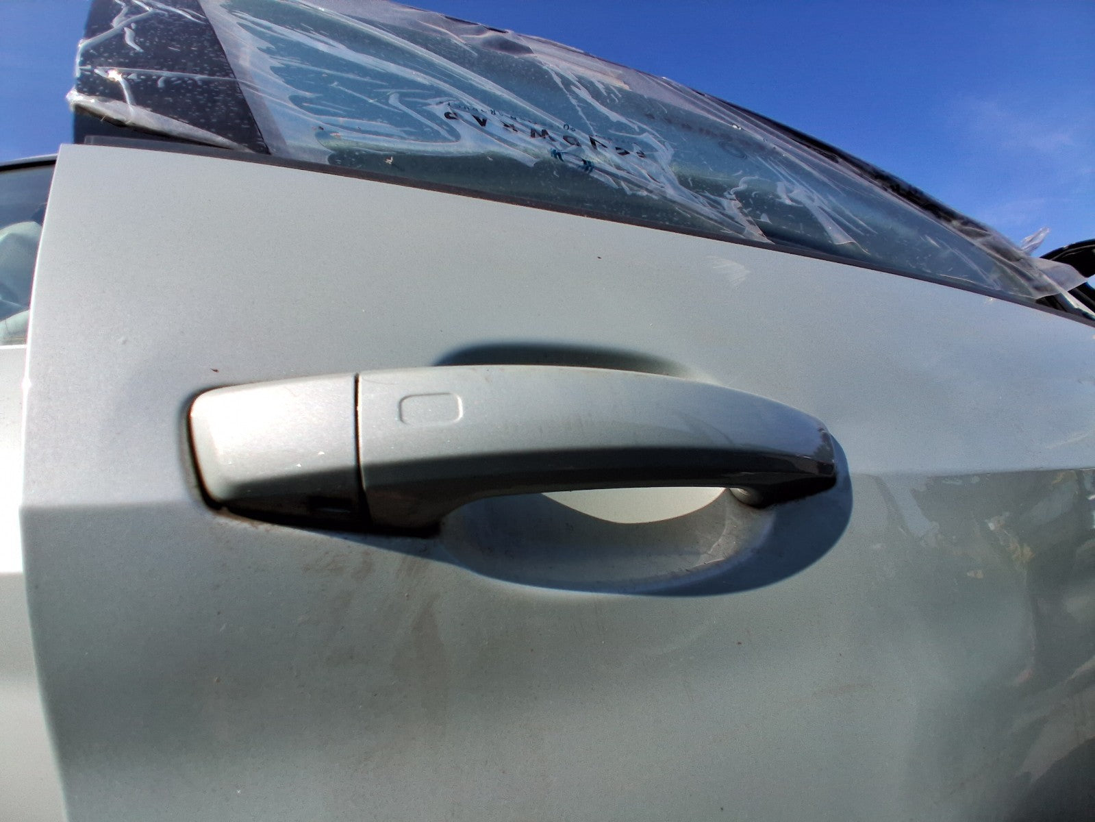 2023 AUDI A1 GB MK2 HATCH OSF DRIVER SIDE FRONT DOOR HANDLE DEW SILVER MET LX7E