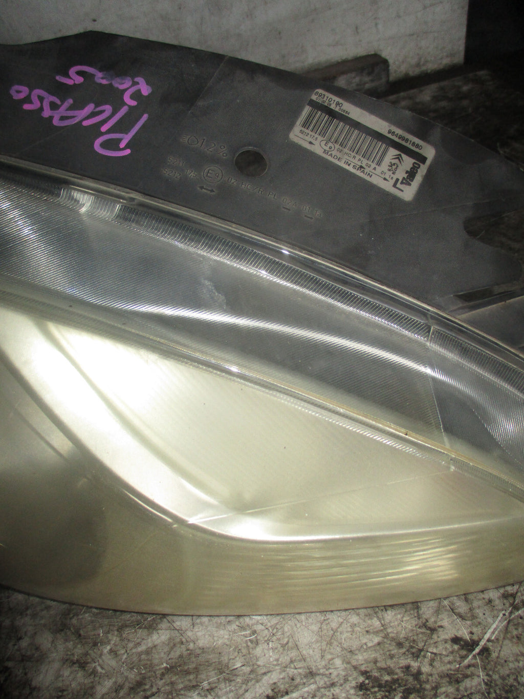 CITROEN PICASSO 2005 NS PASSENGER SIDE FRONT HEADLIGHT 9649981880