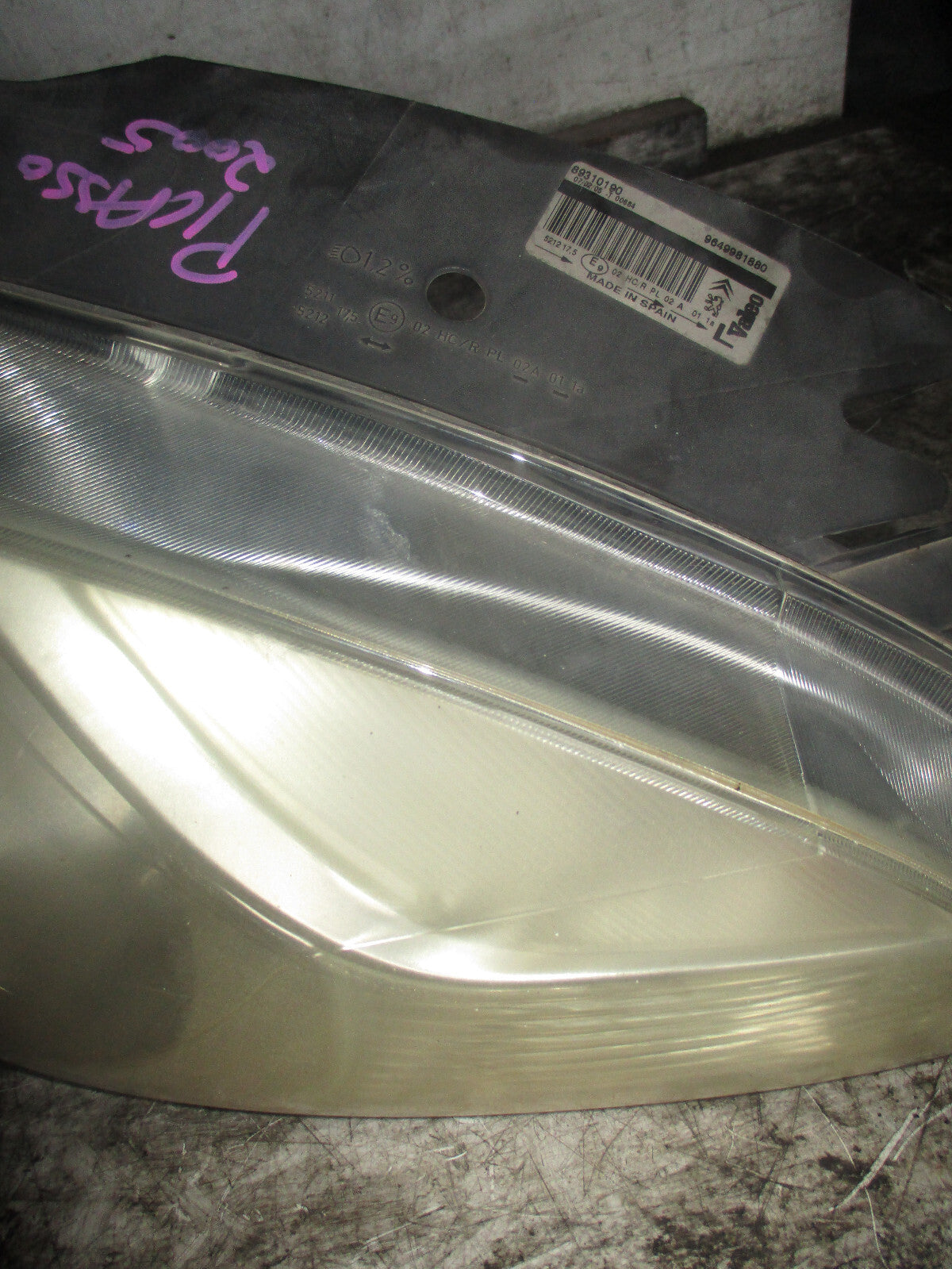 CITROEN PICASSO 2005 NS PASSENGER SIDE FRONT HEADLIGHT 9649981880