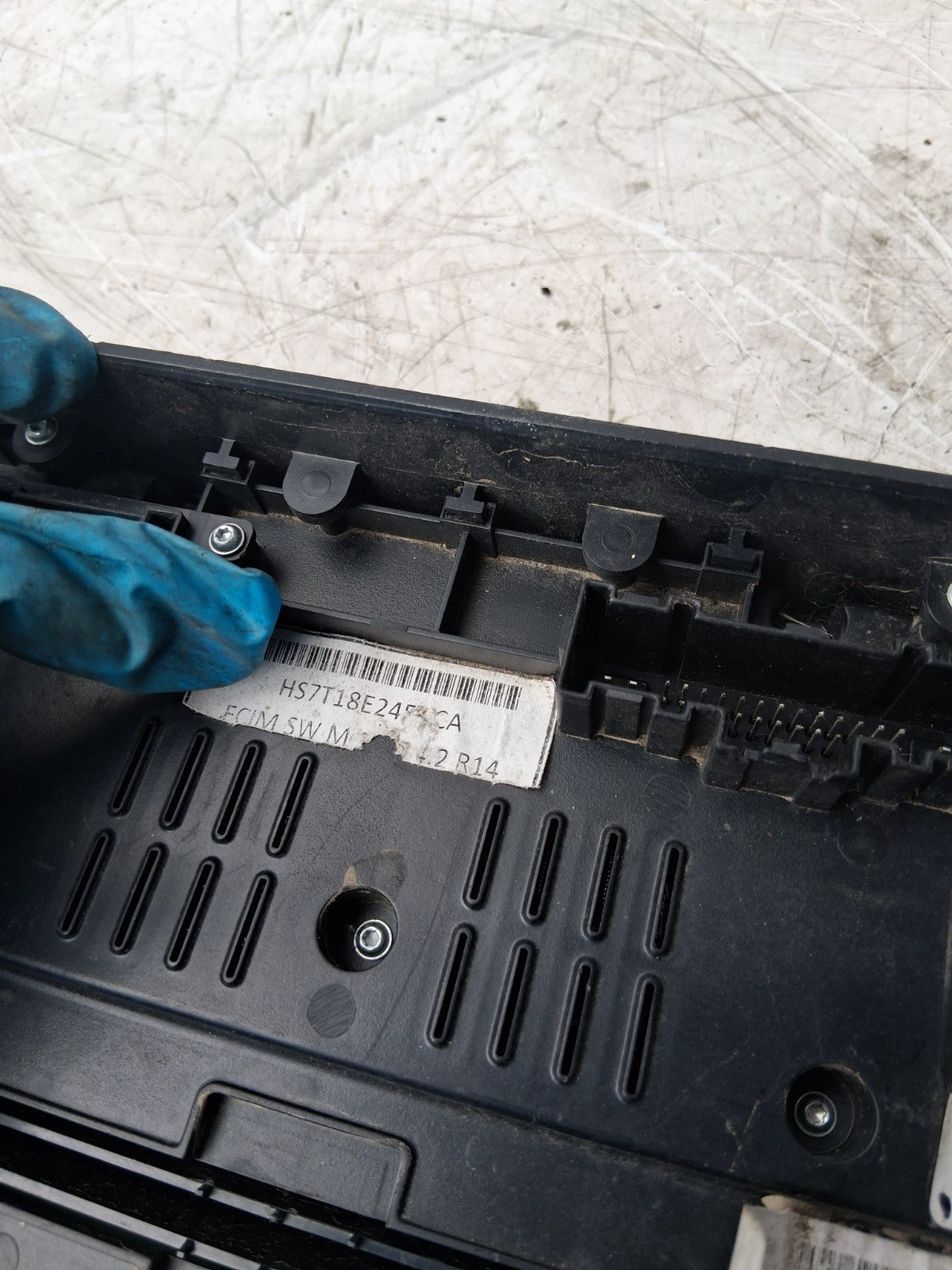 2017 FORD MONDEO HEAT CONTROL SWITCH TRIM GS7T18E245ACB
