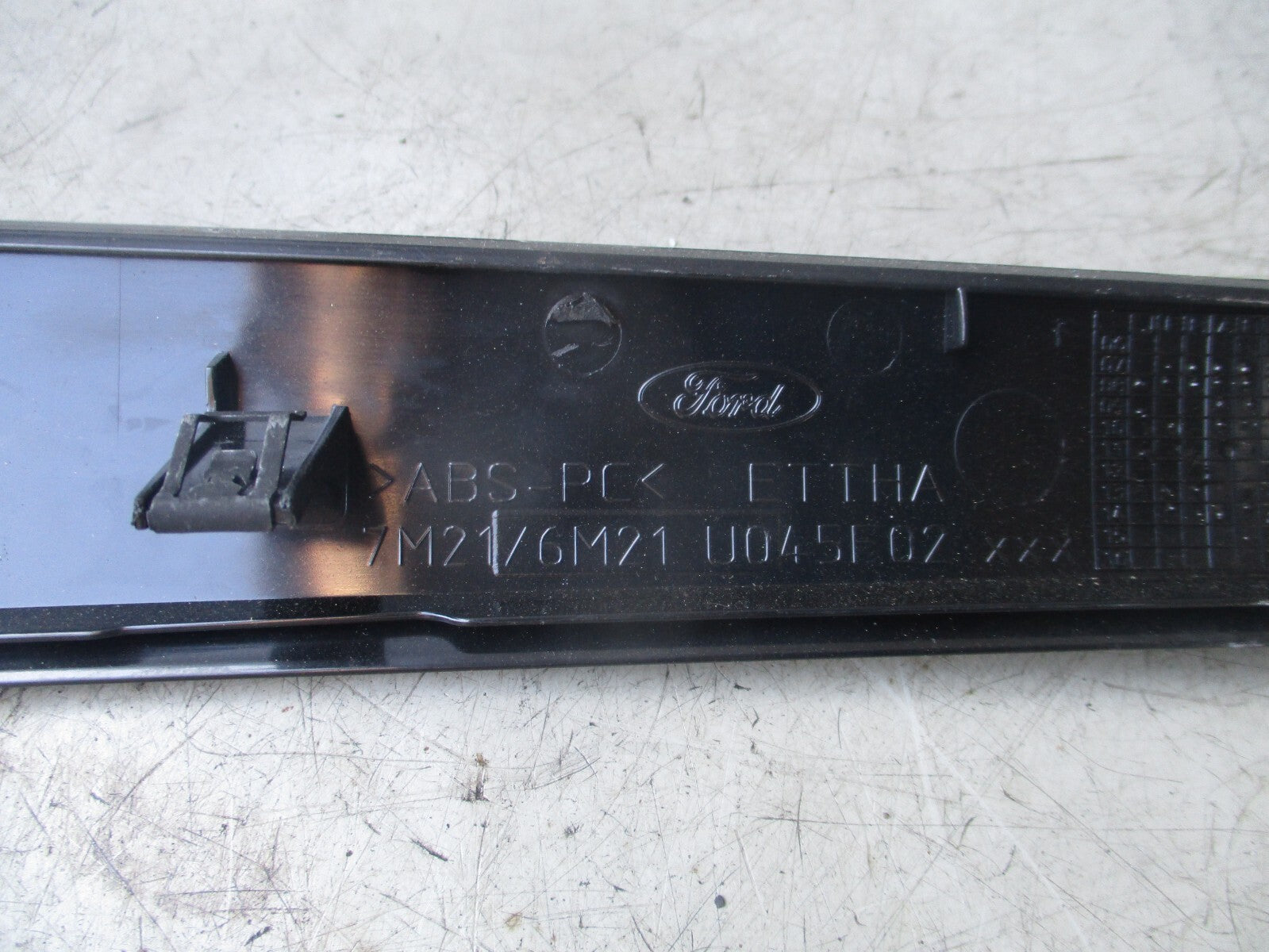2011 FORD SMAX DASHBOARD CENTRE TITANIUM TRIM PANEL WITH HAZARD SWITCH 7M21/6M21