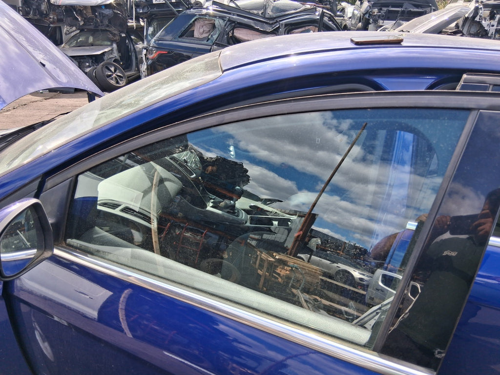 2015 FORD FOCUS MK3 HATCHBACK NSF PASSENGER SIDE FRONT WINDOW GLASS