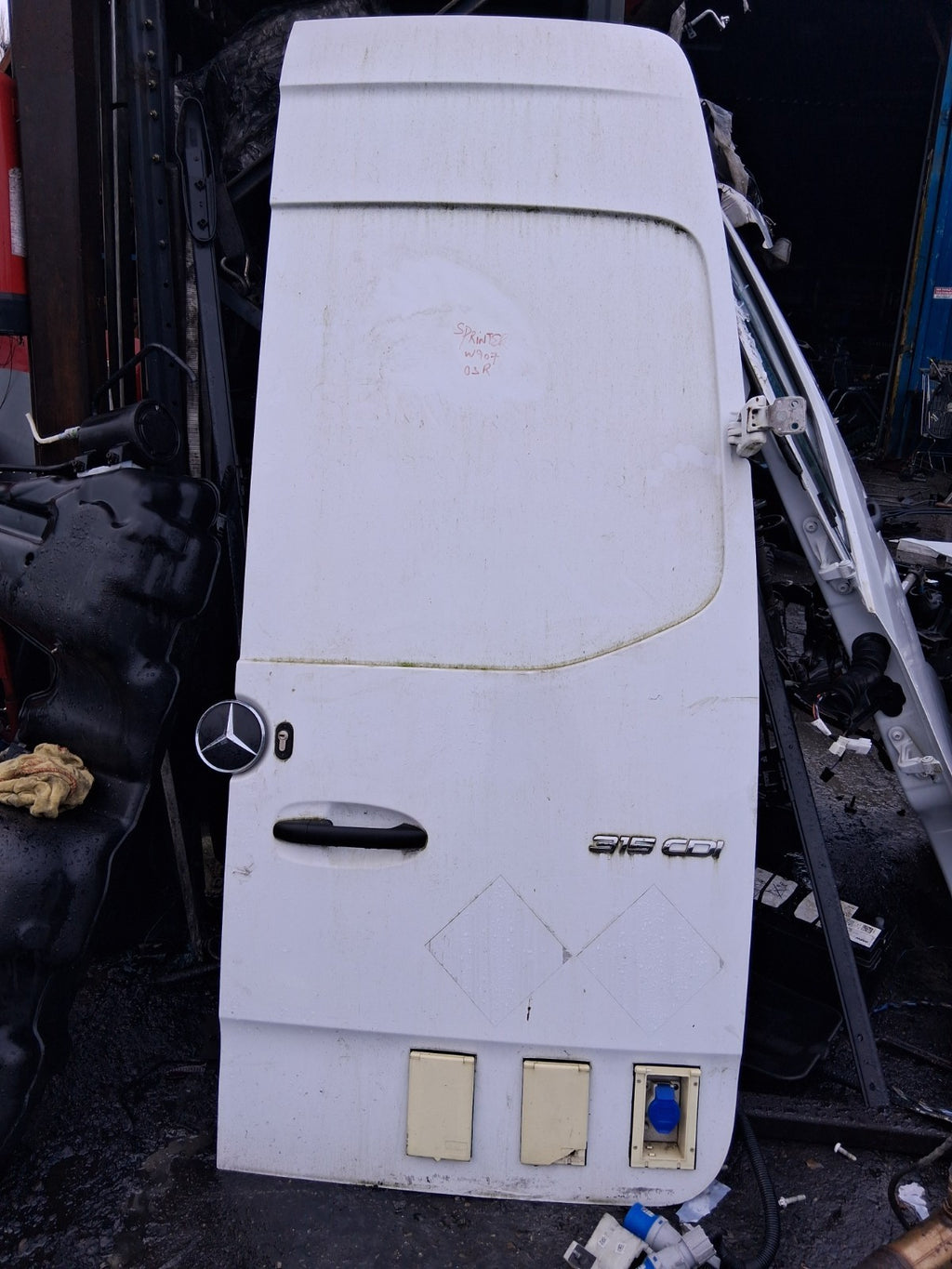 2023 MERCEDES BENZ SPRINTER W907 OSR DRIVER SIDE COMPLETE REAR RIGHT DOOR WHITE