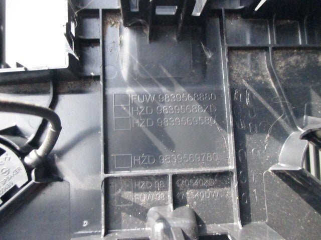 2024 VAUXHALL ASTRA L INTERIOR ROOF LIGHT CENTER PANEL 9839568880