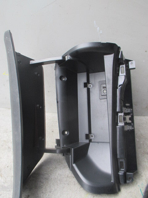NISSAN NOTE E12 2015 UPPER GLOVE BOX STORAGE COMPARTMENT 685S93VU0A
