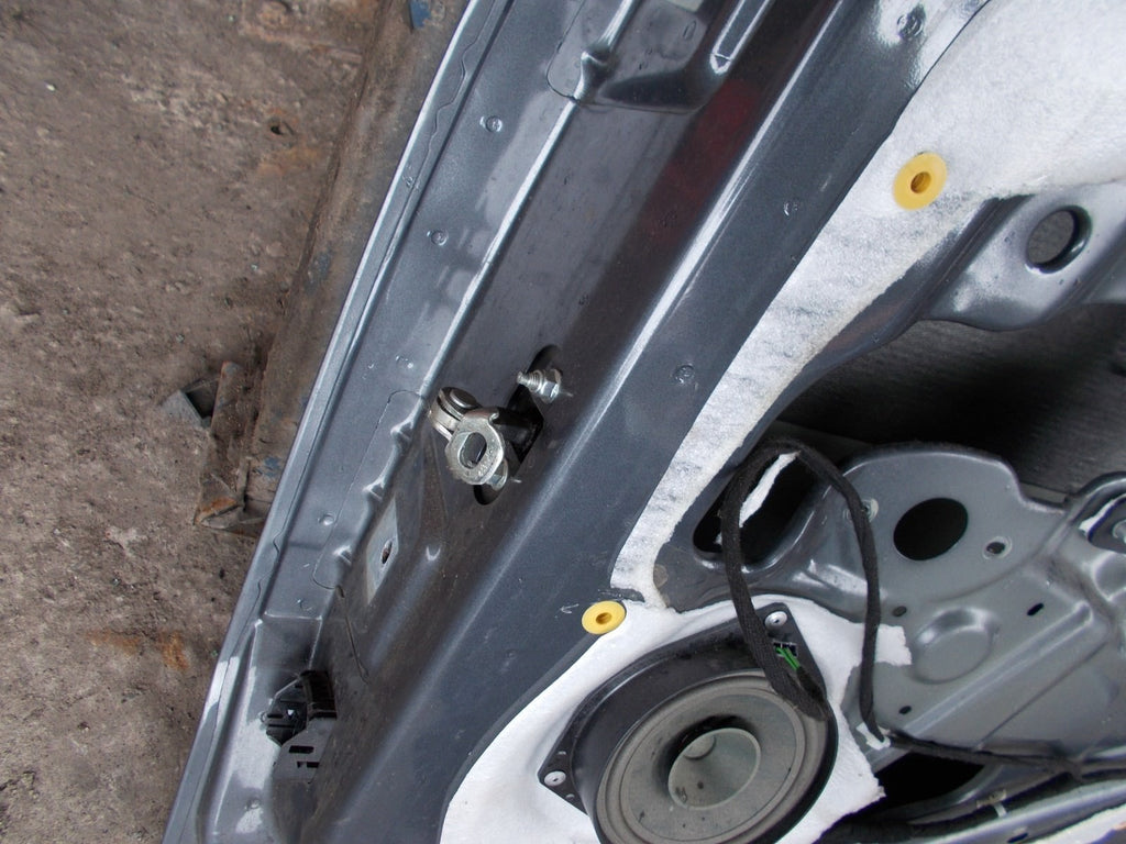 2006 FIAT GRANDE PUNTO OSR DRIVERS SIDE REAR DOOR COMPLETE SILVER 589/A