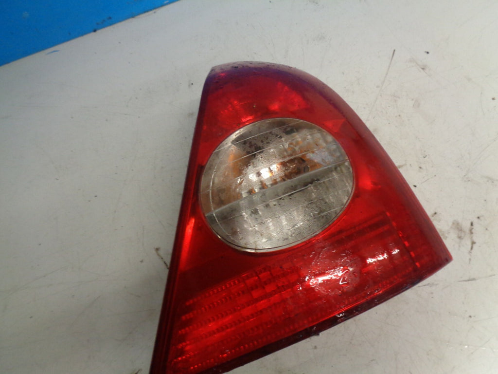 RENAULT CLIO MK3 OSR DRIVER SIDE REAR TAIL LIGHT
