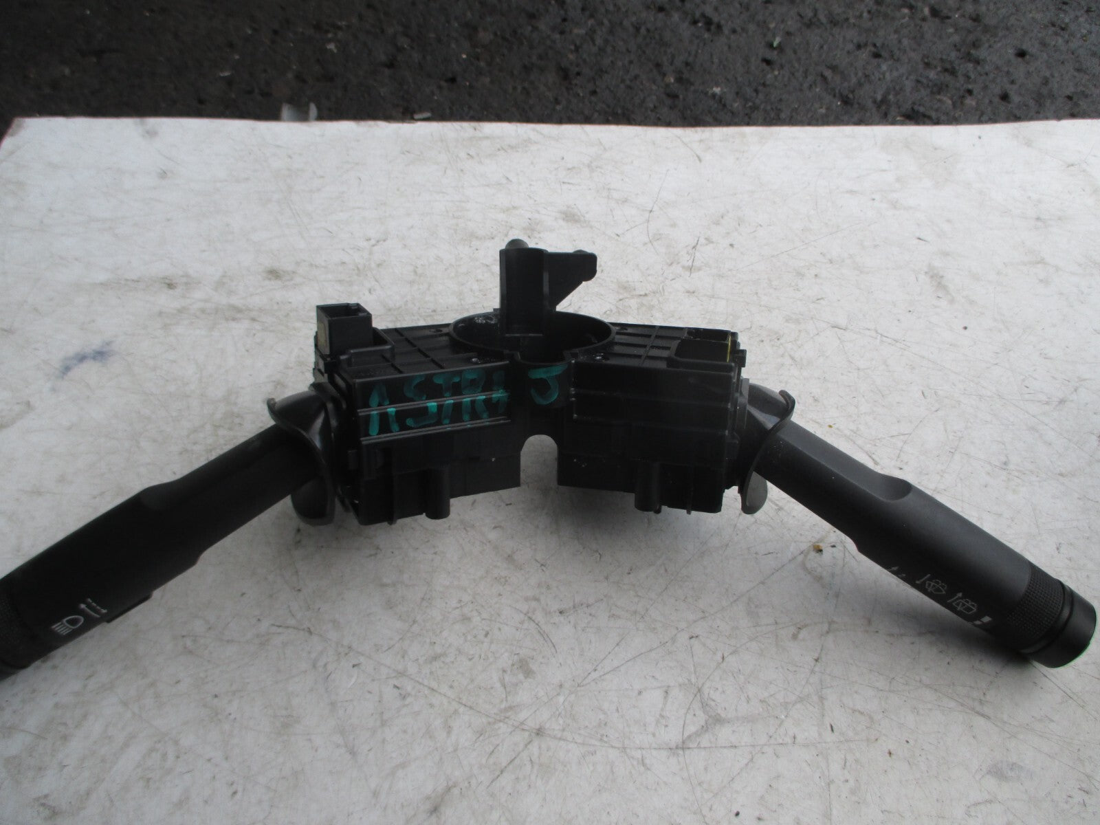 VAUXHALL ASTRA J MK6 2012 WIPER INDICATOR CONTROL SWITCH STALK 20941131 20941129