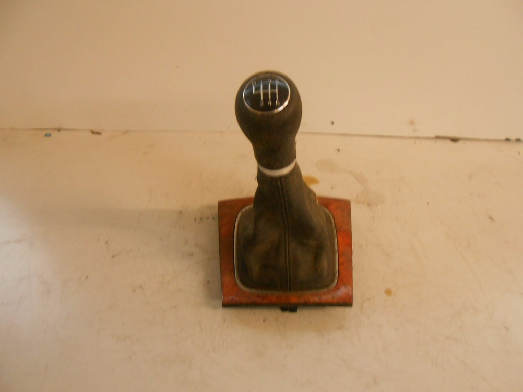 AUDI A3 8P (MK2) 2007 6 SPEED MANUAL GEAR KNOB GAITER & WOOD TRIM 8P0864261B