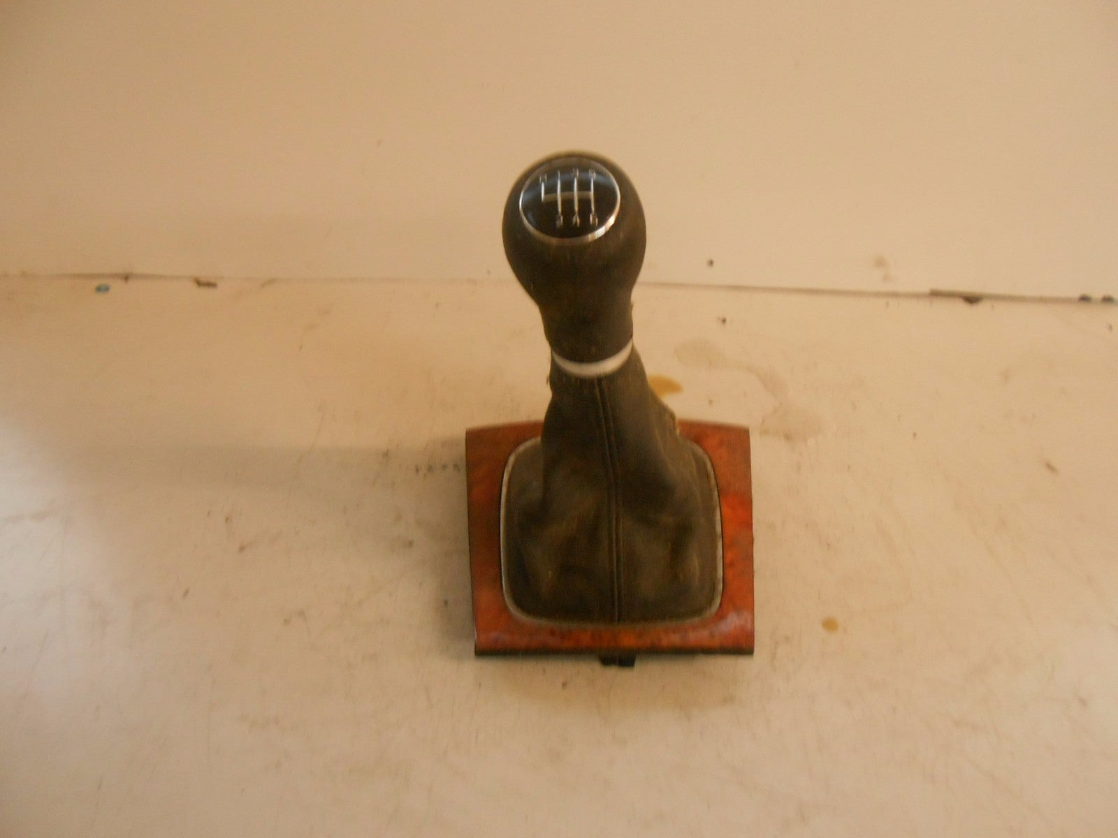 AUDI A3 8P (MK2) 2007 6 SPEED MANUAL GEAR KNOB GAITER & WOOD TRIM 8P0864261B