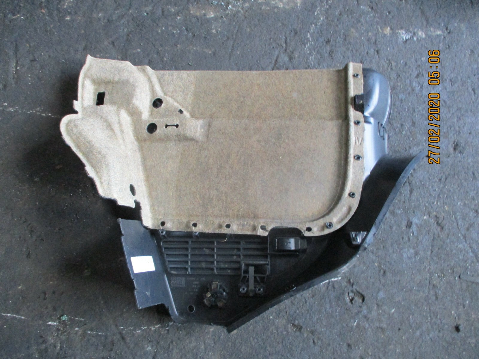 AUDI A1 8X SPORT 2018 OSR DRIVER SIDE REAR BOOT TRIM PLASTIC COVER 8X3867762