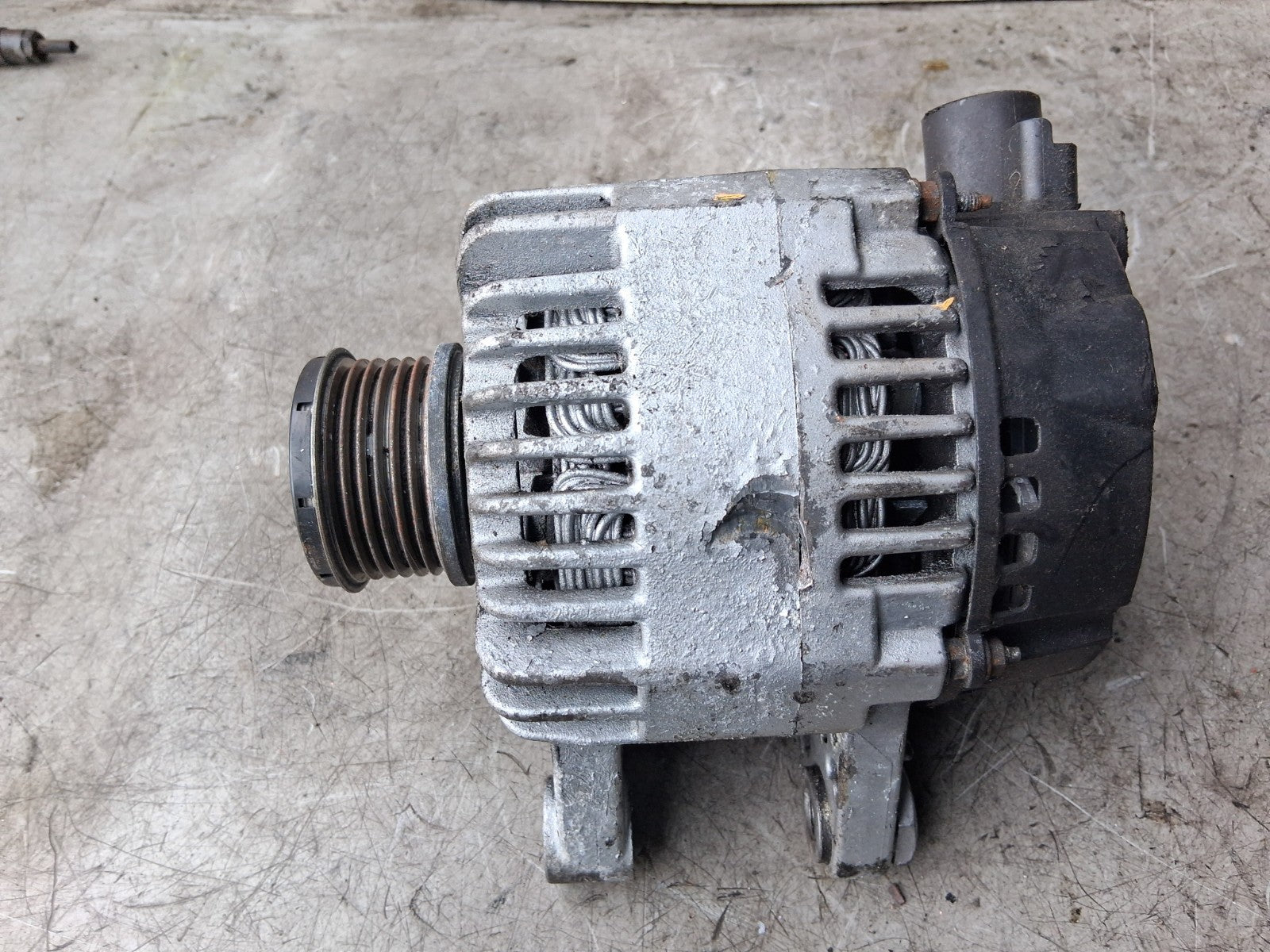 2012 PEUGEOT 208 1.2 PETROL ALTERNATOR 9688237380