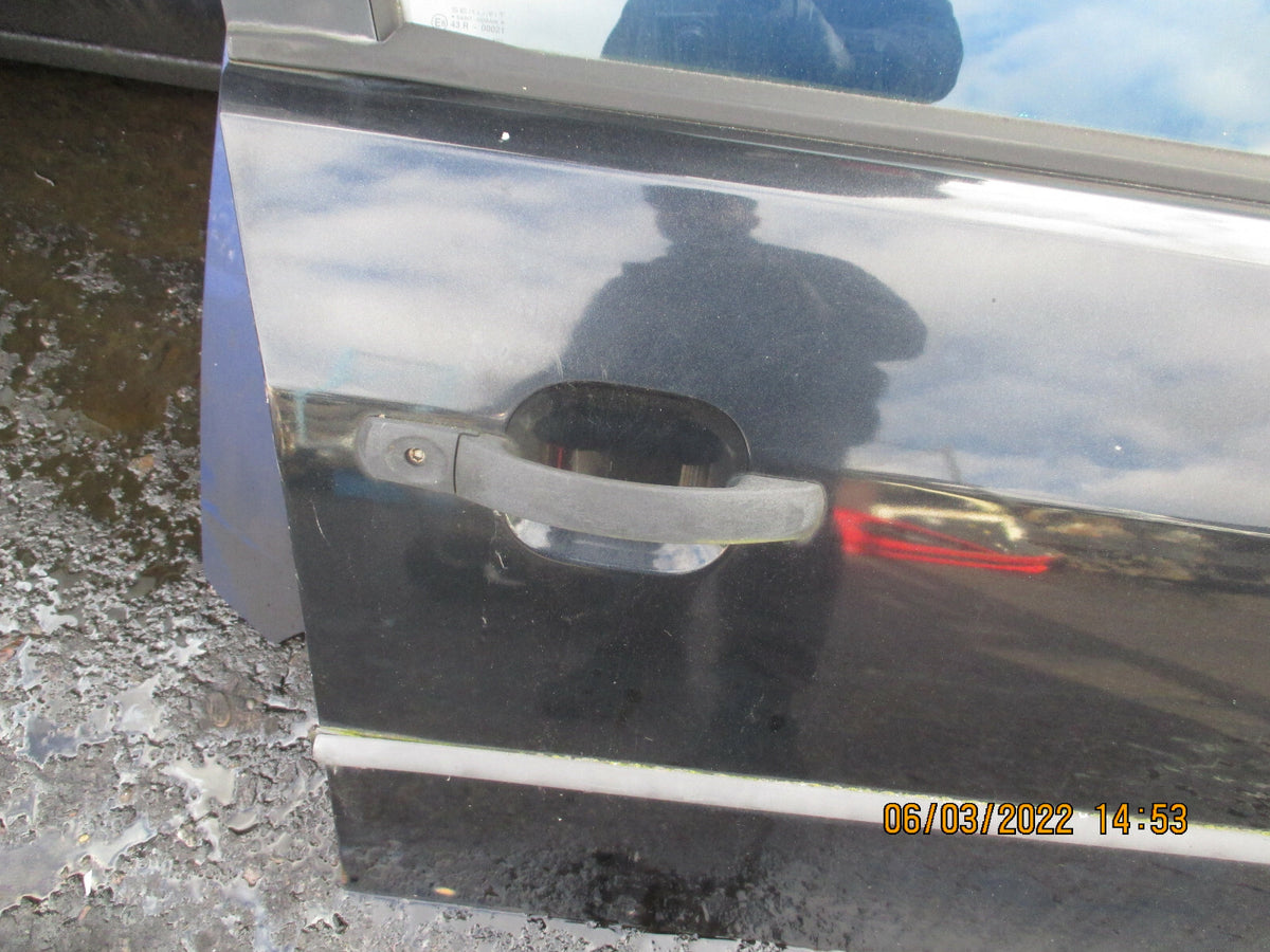 FORD MONDEO 2003 MK3 OSF FRONT DRIVER SIDE COMPLETE DOOR BLACK