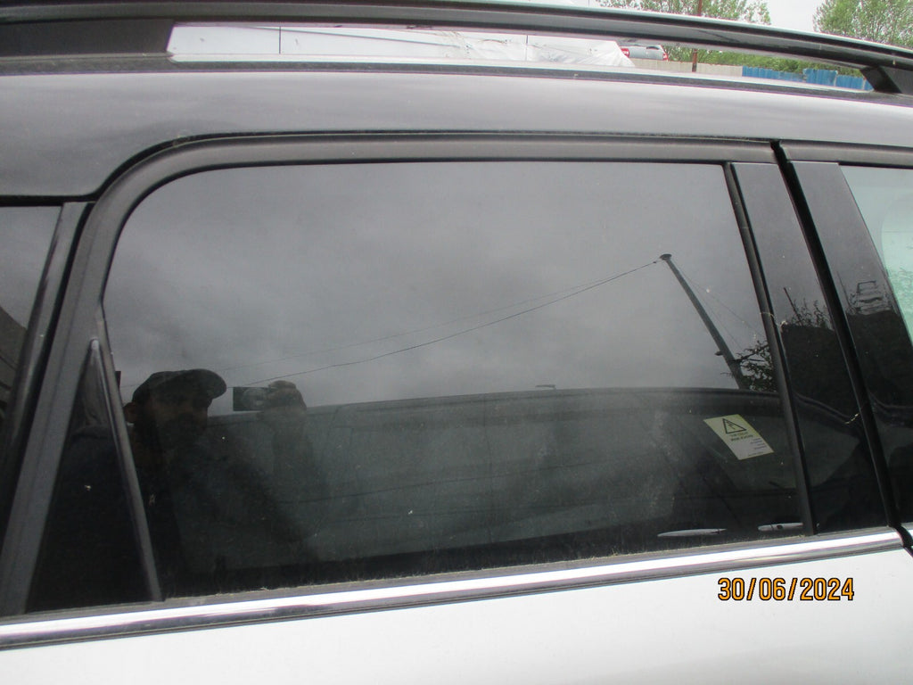 BMW MINI COUNTRYMAN F60 2021 OSR DRIVER SIDE REAR WINDOW GLASS