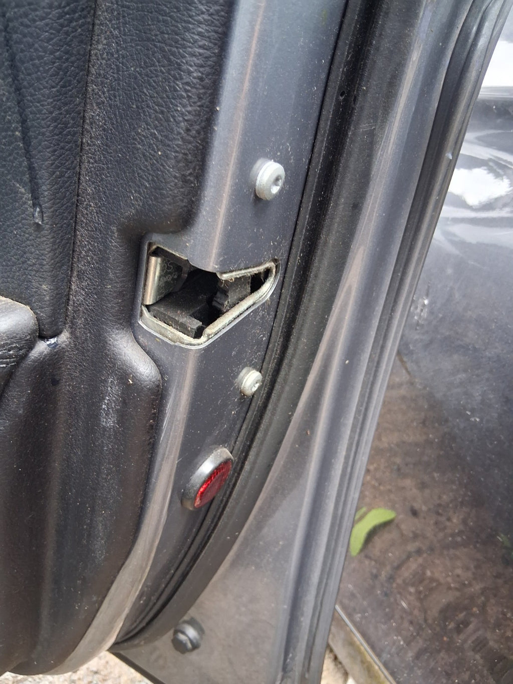 2010 BMW 5 SERIES F10 M SPORT OSF DRIVER SIDE FRONT RIGHT DOOR LOCK MECHANISM