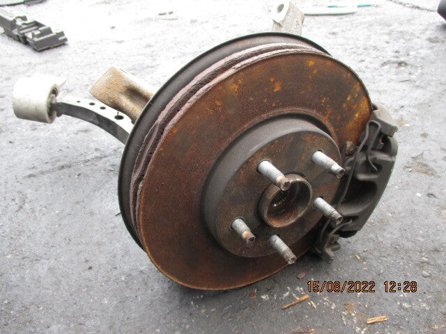VAUXHALL ASTRA K 2018 1.4 PETROL OS DRIVER SIDE FRONT HUB WITH BRAKE CALIPER