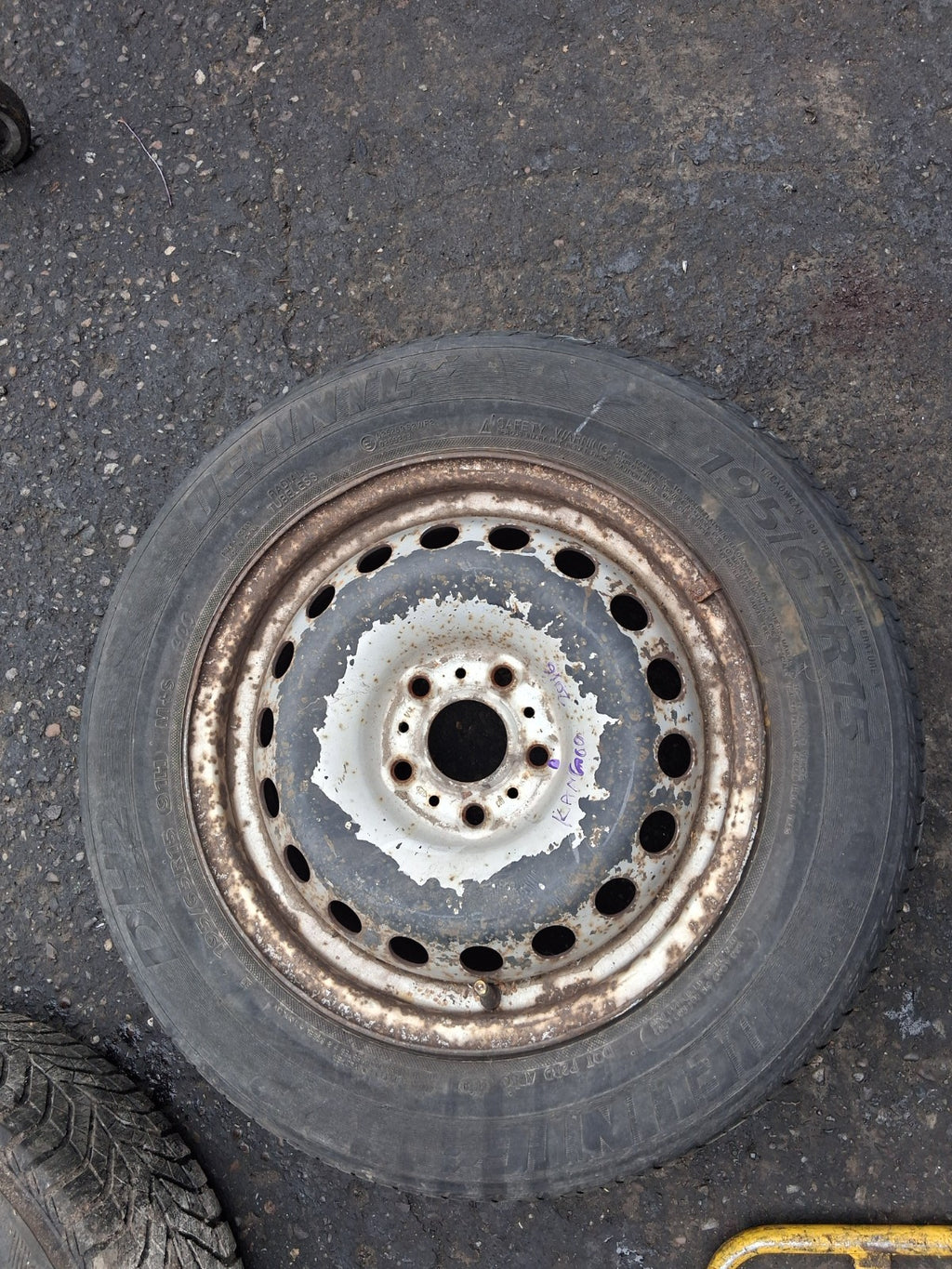 2016 RENAULT KANGOO MK2 15 INCH STEEL WHEEL WITH TYRE 195/65R15