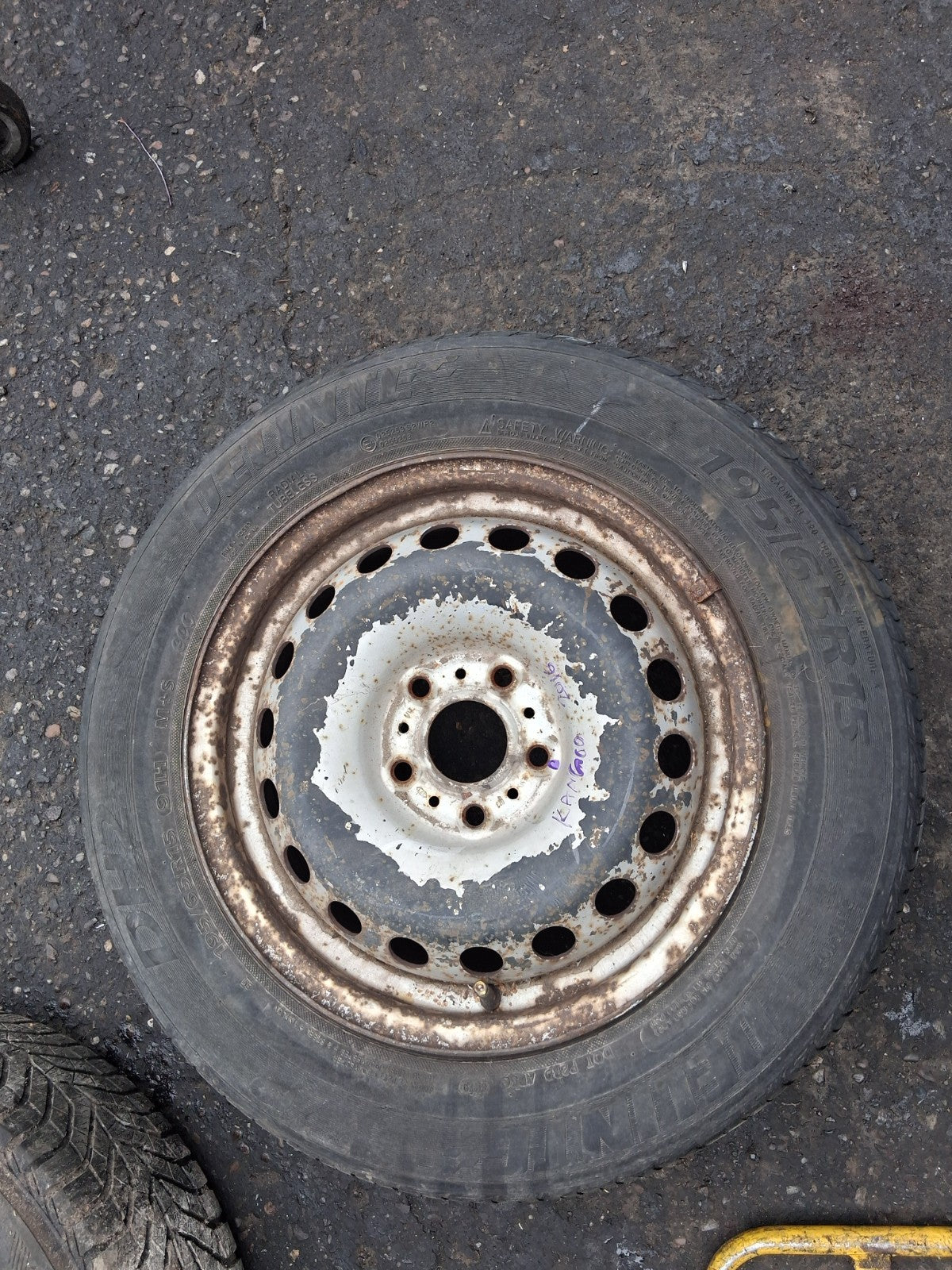 2016 RENAULT KANGOO MK2 15 INCH STEEL WHEEL WITH TYRE 195/65R15