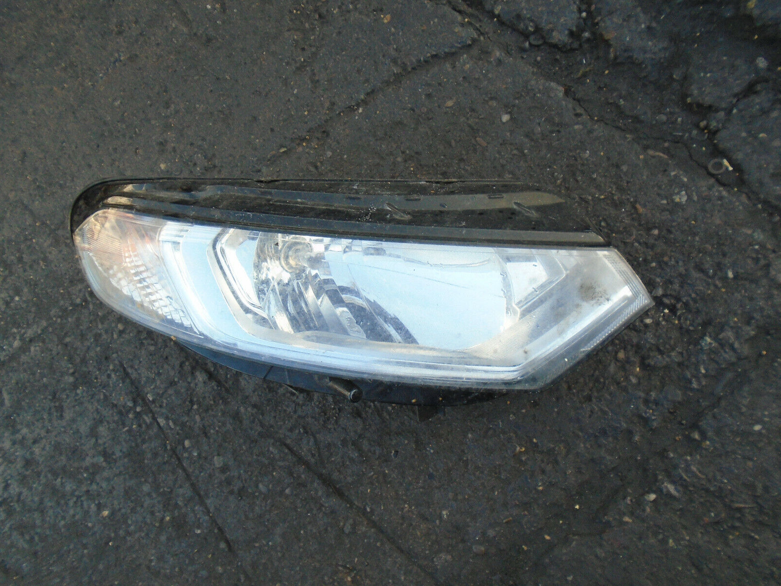 FORD ECOSPORT 2017 OS DRIVER SIDE FRONT HEADLIGHT HEADLAMP CN1513W029CG