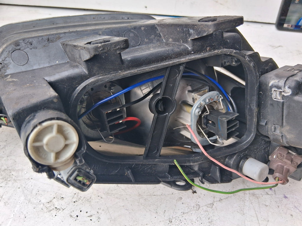2005 PEUGEOT 206 NSF PASSENGER SIDE FRONT LEFT HEADLIGHT HEADLAMP 9630869680