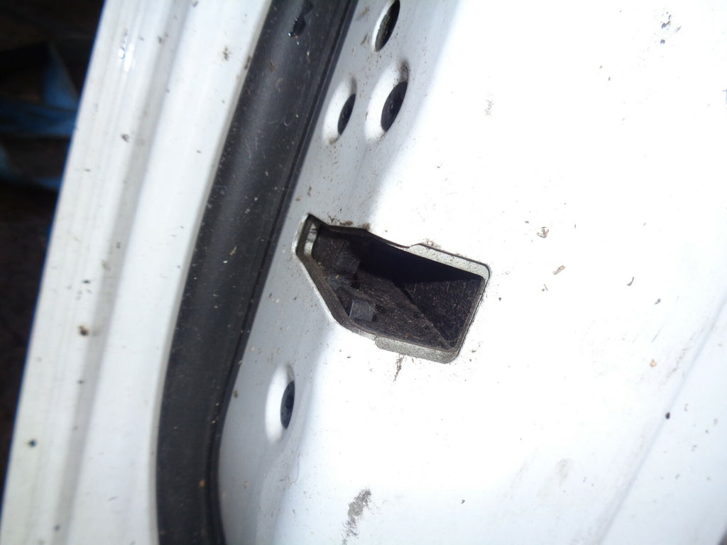 FORD FIESTA MK7 2008-2012 NS PASSENGER SIDE DOOR WHITE DAMAGED