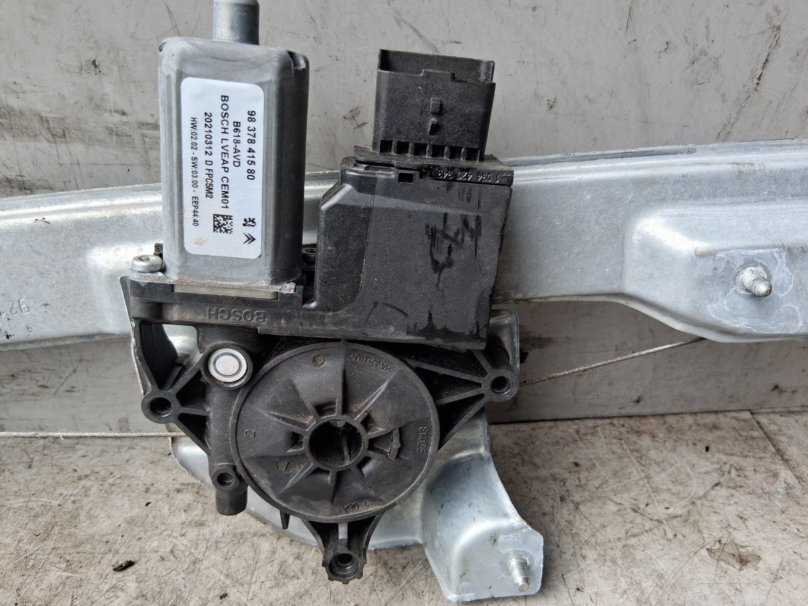 2021 CITROEN C3 MK3 OSF DRIVER SIDE FRONT WINDOW MOTOR & REGULATOR 9837841580
