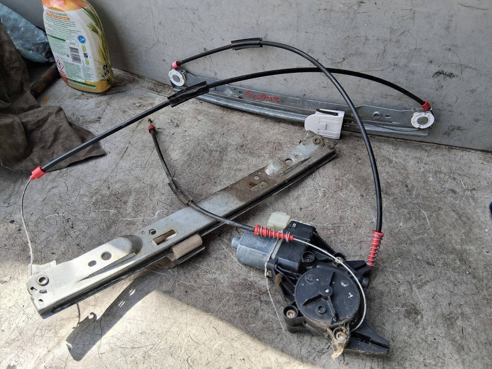 2015 FORD FIESTA MK8 OSF DRIVER SIDE FRONT WINDOW MOTOR REGULATOR 0130822619
