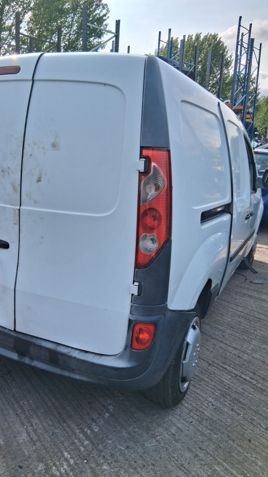 RENAULT KANGOO MK2 2010 OSR DRIVER SIDE REAR COMPLETE DOOR WHITE