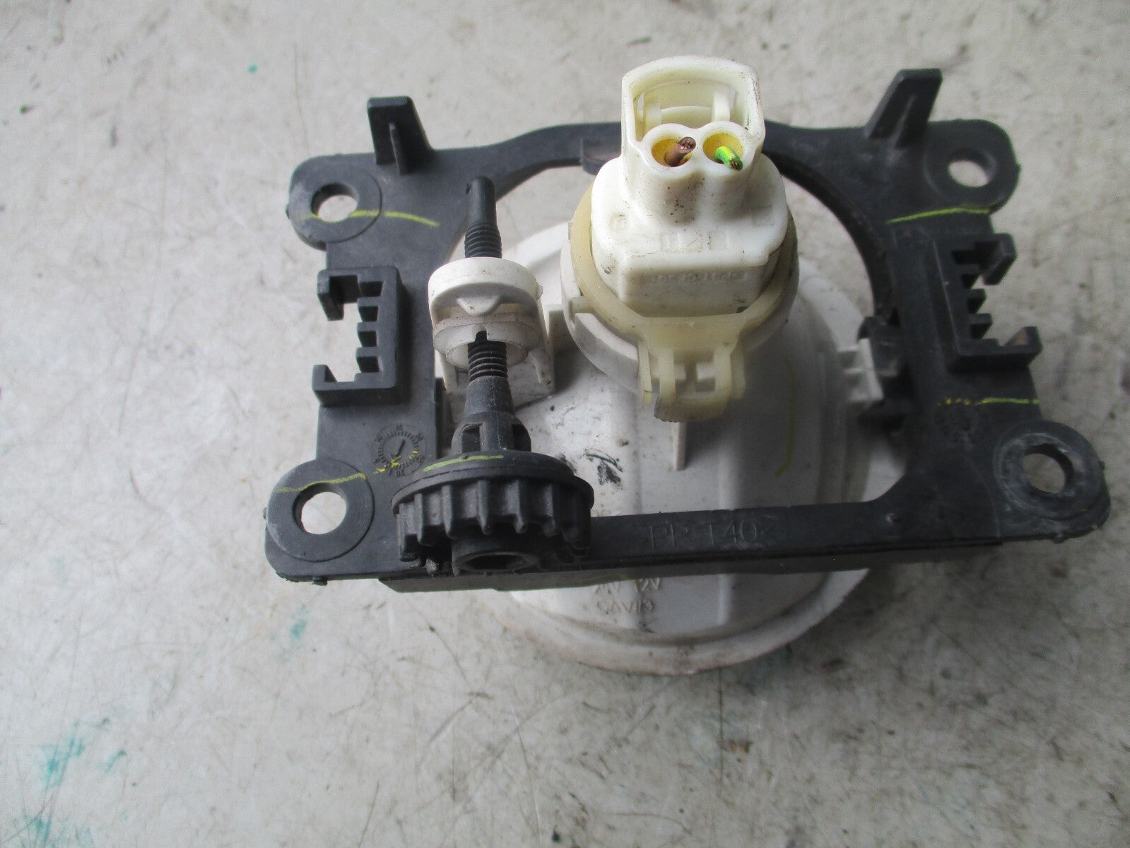 2011 CITROEN DS3 FOG LIGHT A046192