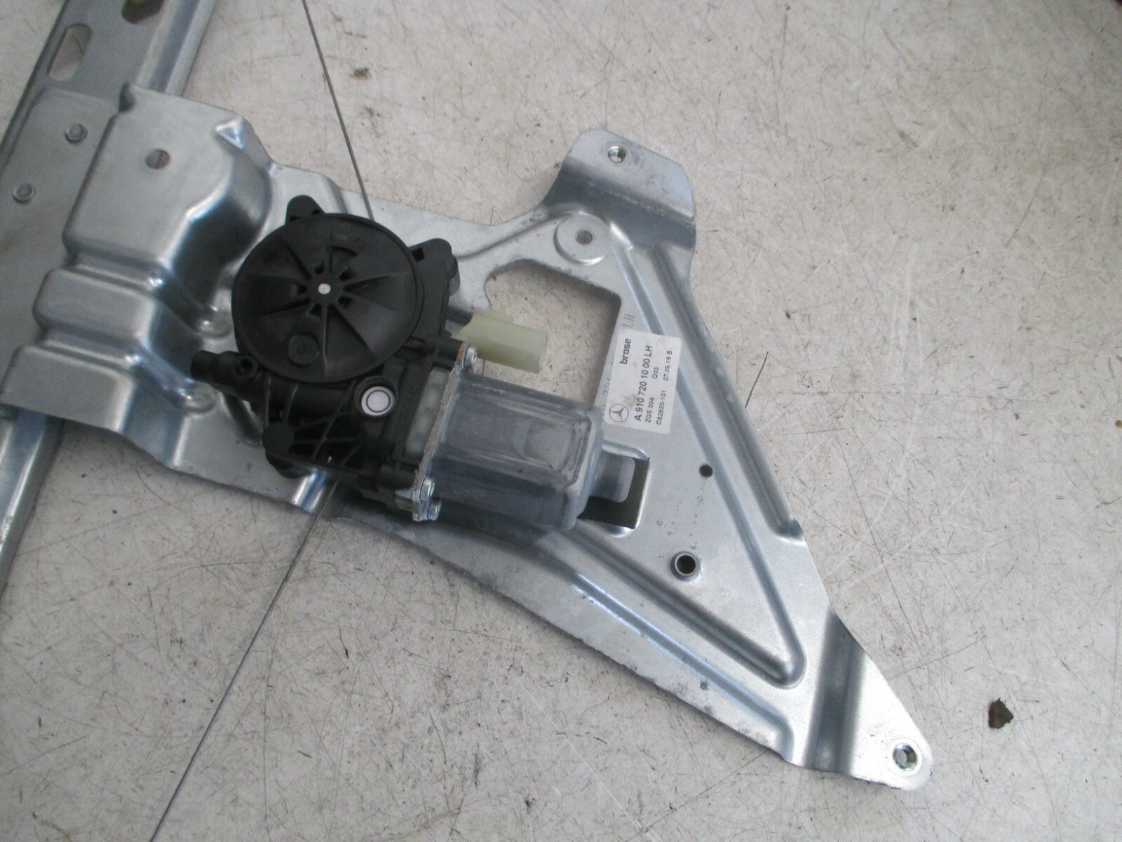 MERCEDES BENZ SPRINTER 2020 W907 FRONT PASSENGER DOOR WINDOW MOTOR REGULATOR