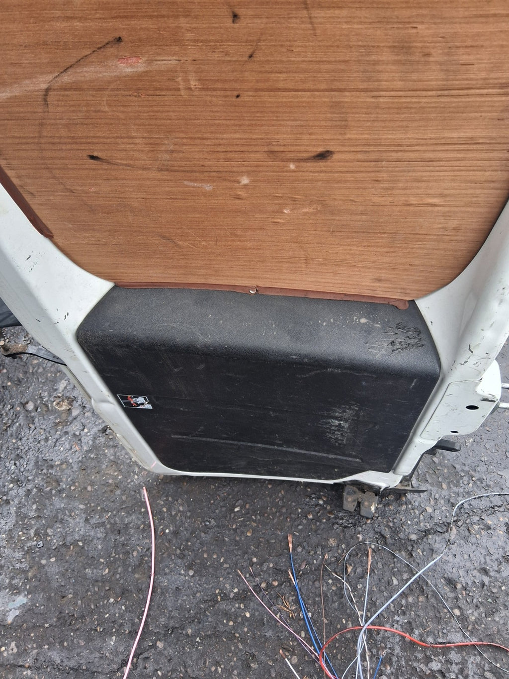 2013 FIAT DOBLO MK2 OSR DRIVER SIDE REAR RIGHT COMPLETE DOOR WHITE