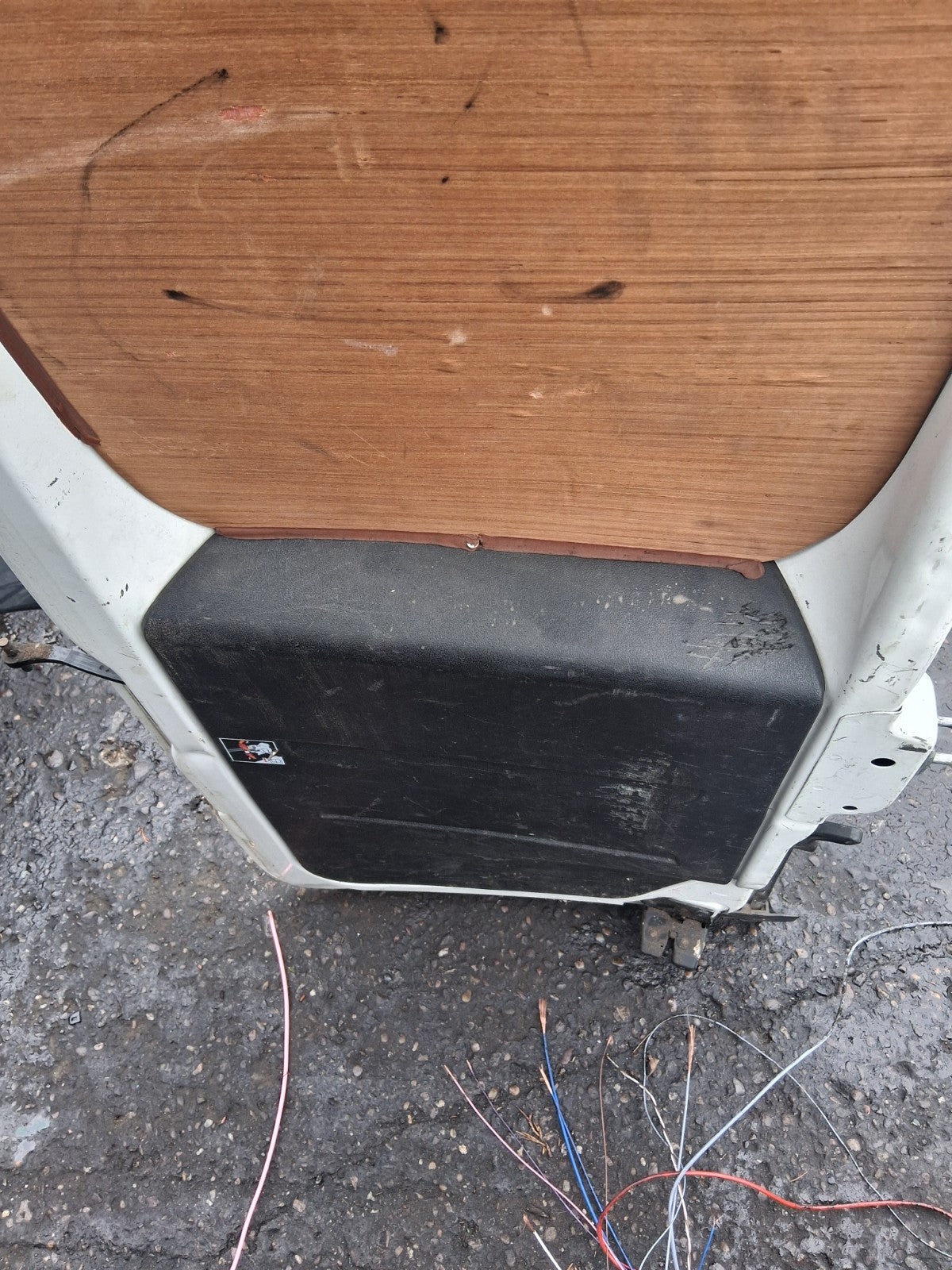 2013 FIAT DOBLO MK2 OSR DRIVER SIDE REAR RIGHT COMPLETE DOOR WHITE