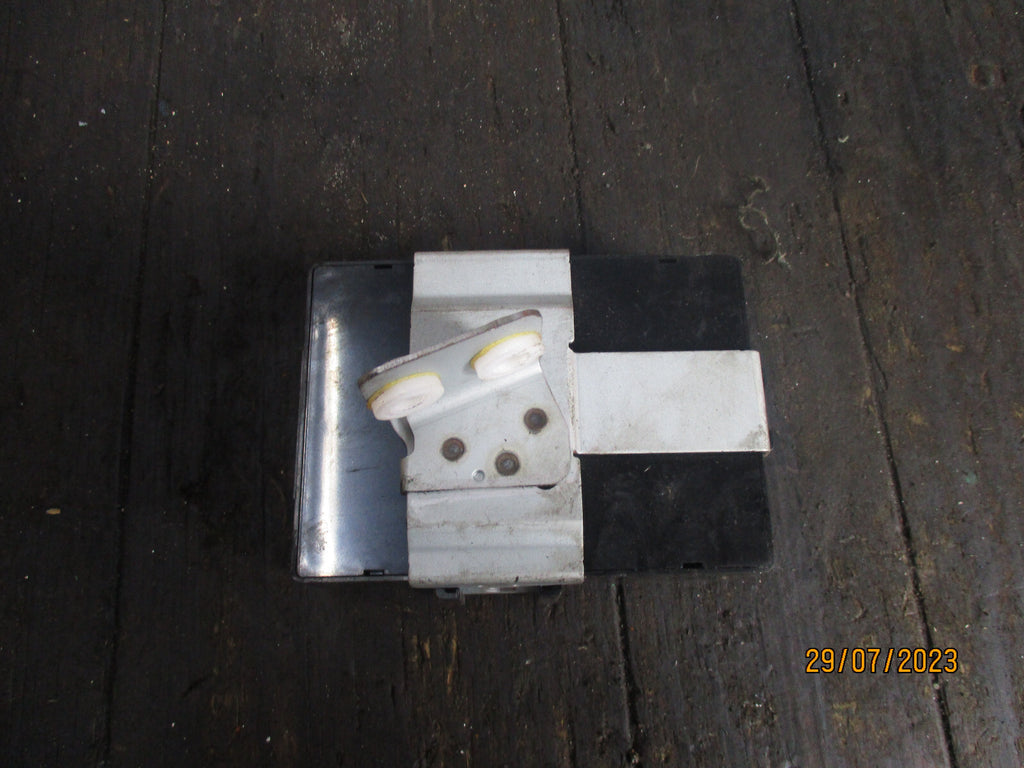 HYUNDAI I40 2016 PARKING DISTANCE CONTROL MODULE 95770-3Z050
