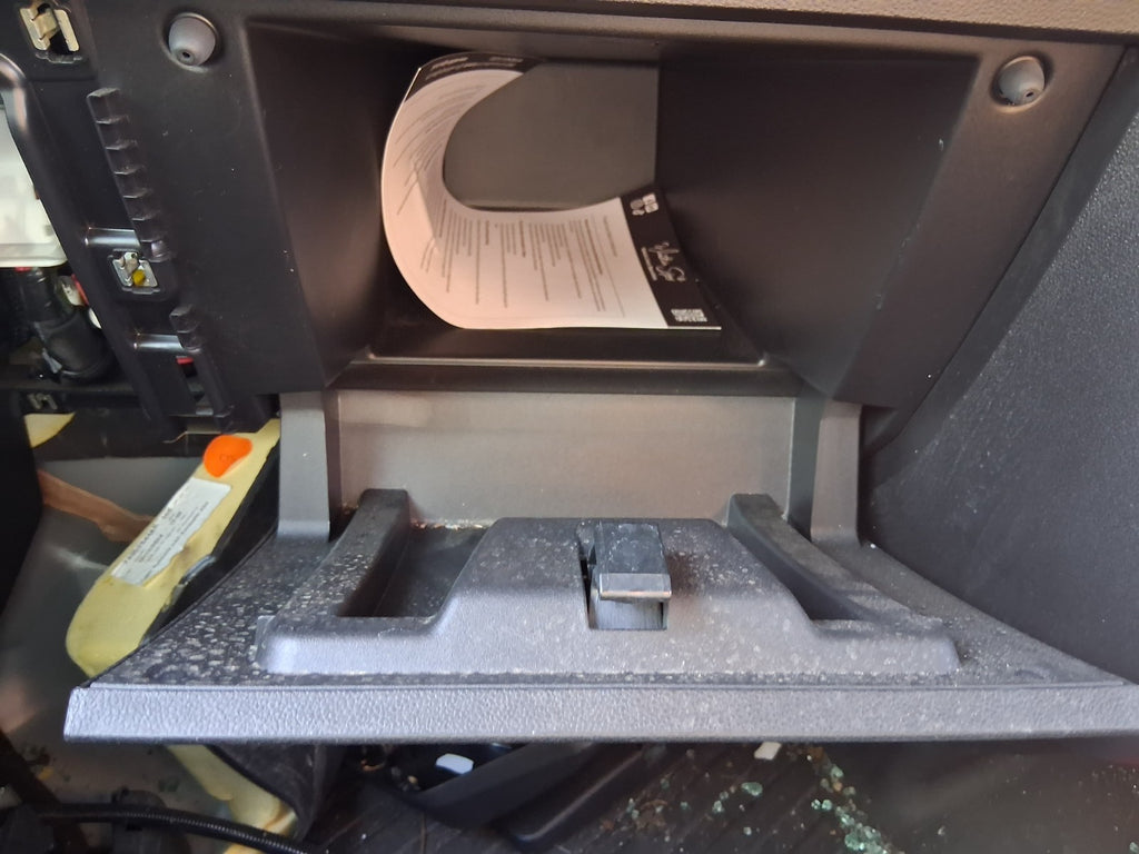 2025 RENAULT MASTER MK4 NSF PASSENGER FRONT STORAGE COMPARTMENT GLOVEBOX